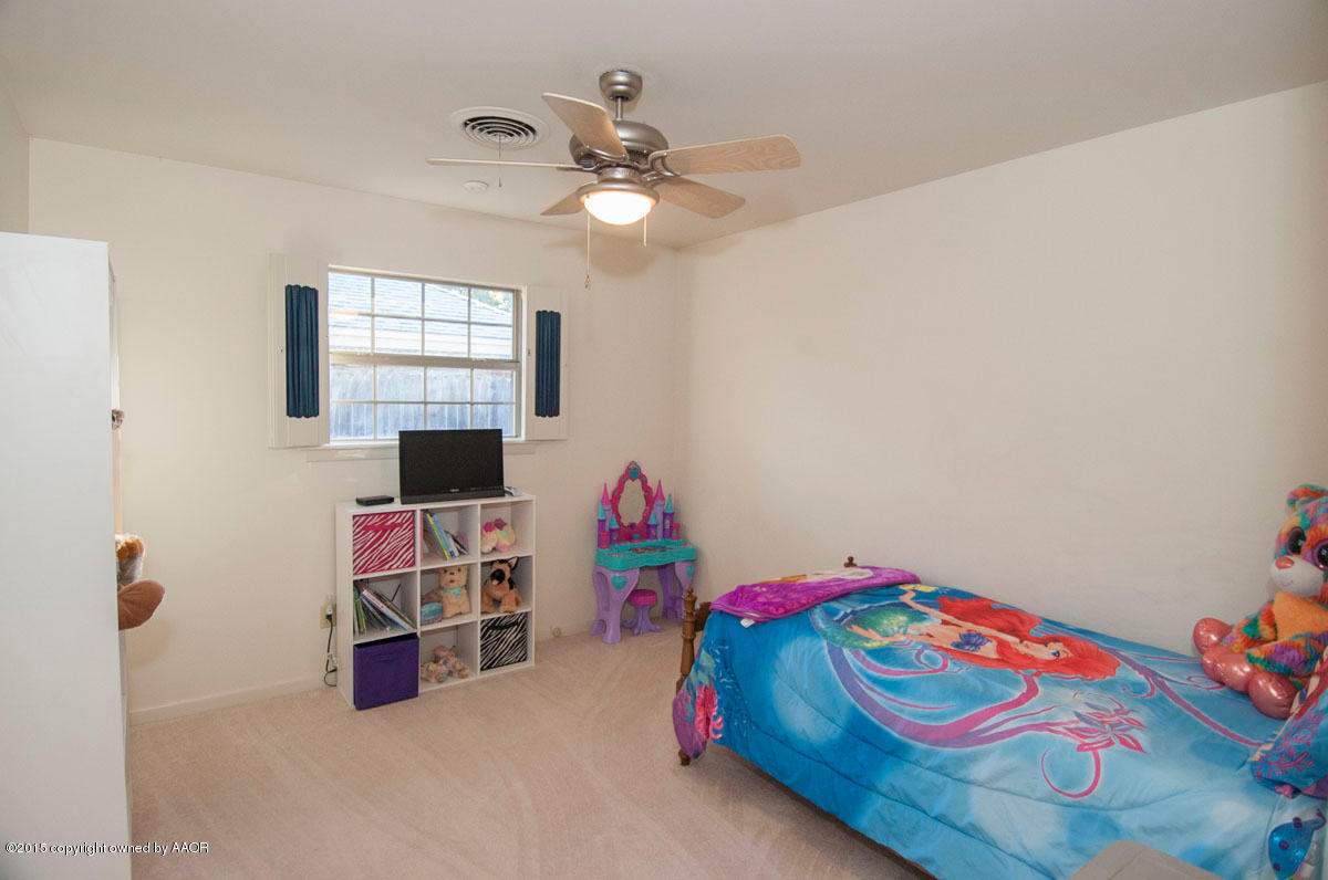 6217 Calumet Road Amarillo, TX 79106 - Photo 21 of 36 BEDROOM 3 VIEW 1