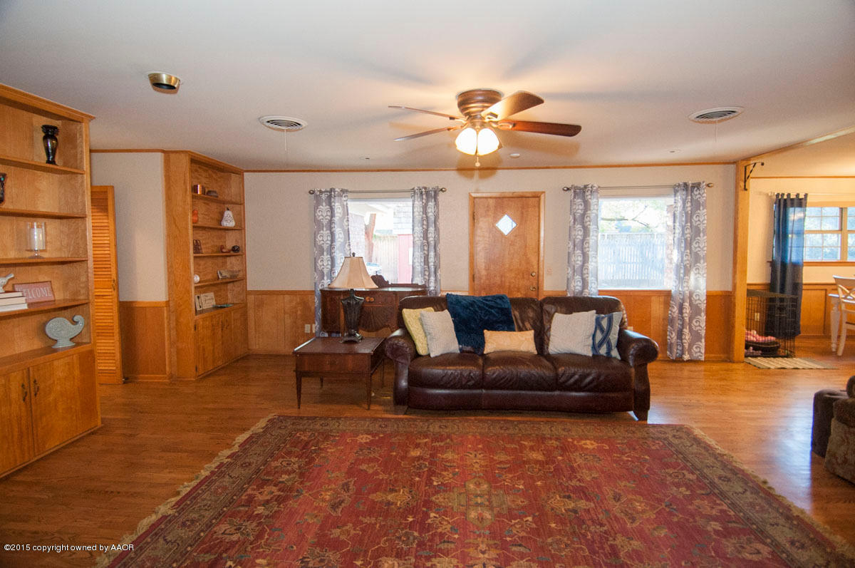 6217 Calumet Road Amarillo, TX 79106 - Photo 29 of 36 DEN VIEW 3