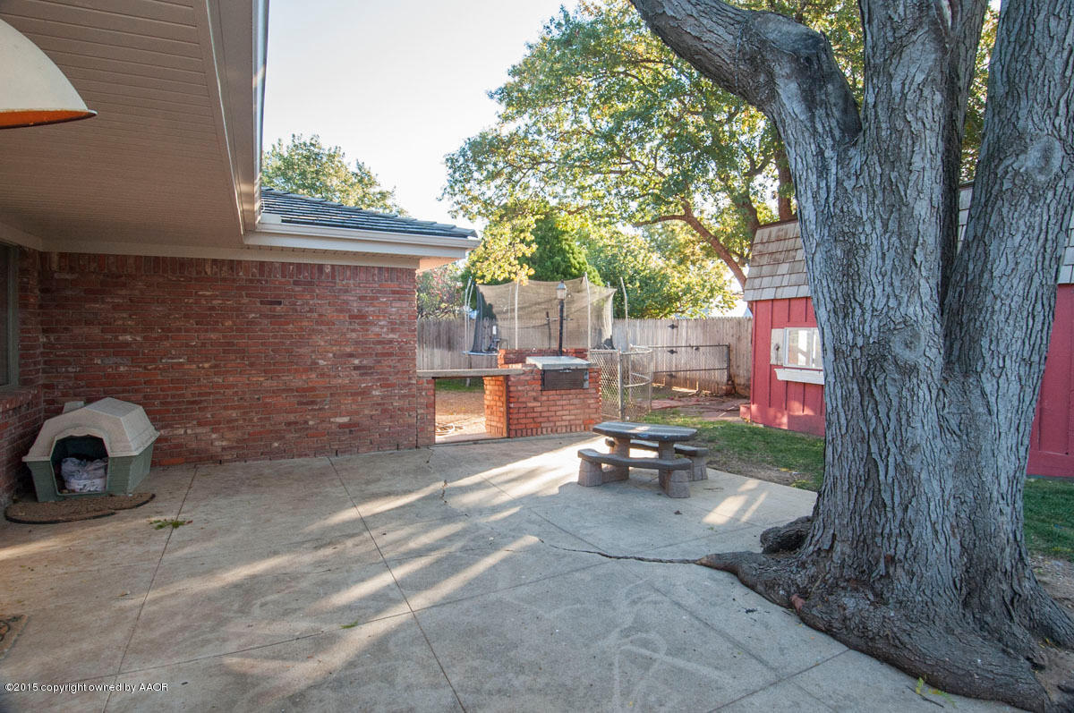 6217 Calumet Road Amarillo, TX 79106 - Photo 32 of 36 PATIO VIEW 2