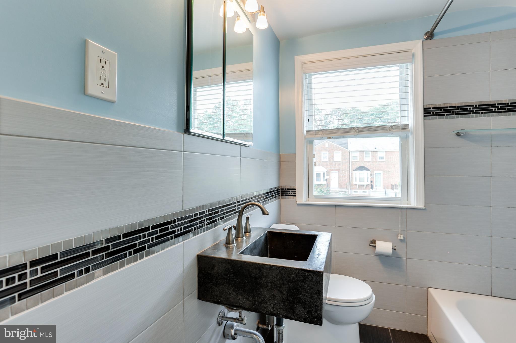 1663 Thetford Road Baltimore, MD 21286 - Photo 12 of 22 Bath