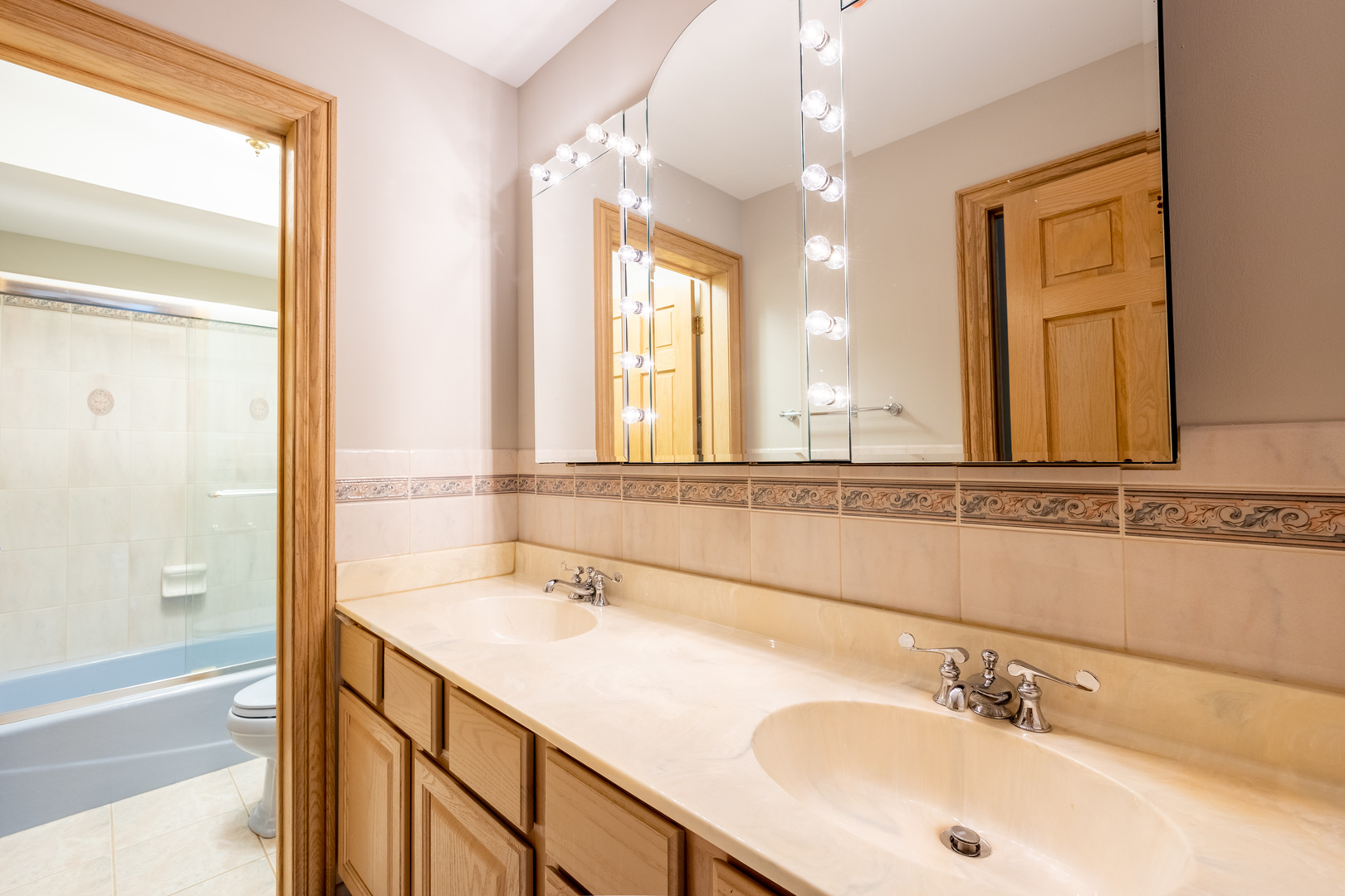 2316 Coach Road Long Grove, IL 60047 - Photo 17 of 29 Gallery Image 17