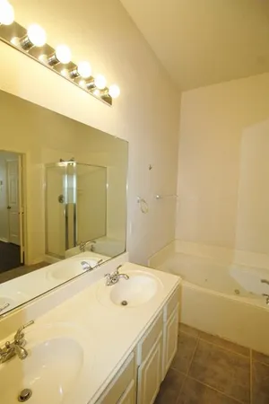 $2,295 | 5316 Lake Garden Drive, Grand Prairie, TX 75052