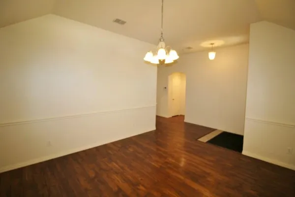 $2,295 | 5316 Lake Garden Drive, Grand Prairie, TX 75052