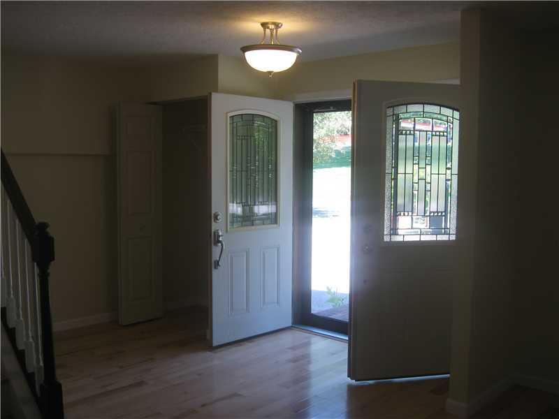 2619 Pitcairn Road Monroeville, PA 15146 - Photo 3 of 25 Entry/Foyer.