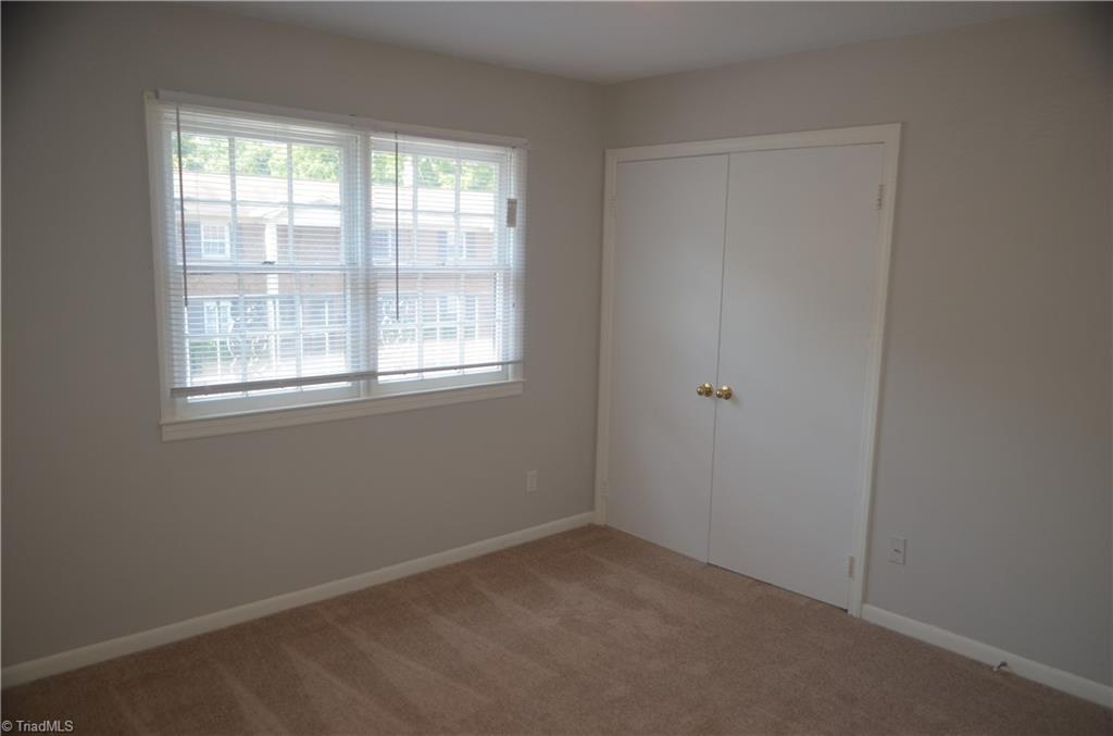 323 Old Vineyard Road Winston-Salem, NC 27104 - Photo 12 of 16