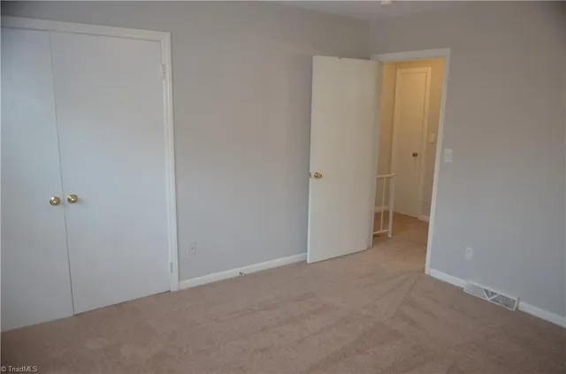 $1,100 | 323 Old Vineyard Road, Winston-Salem, NC 27104