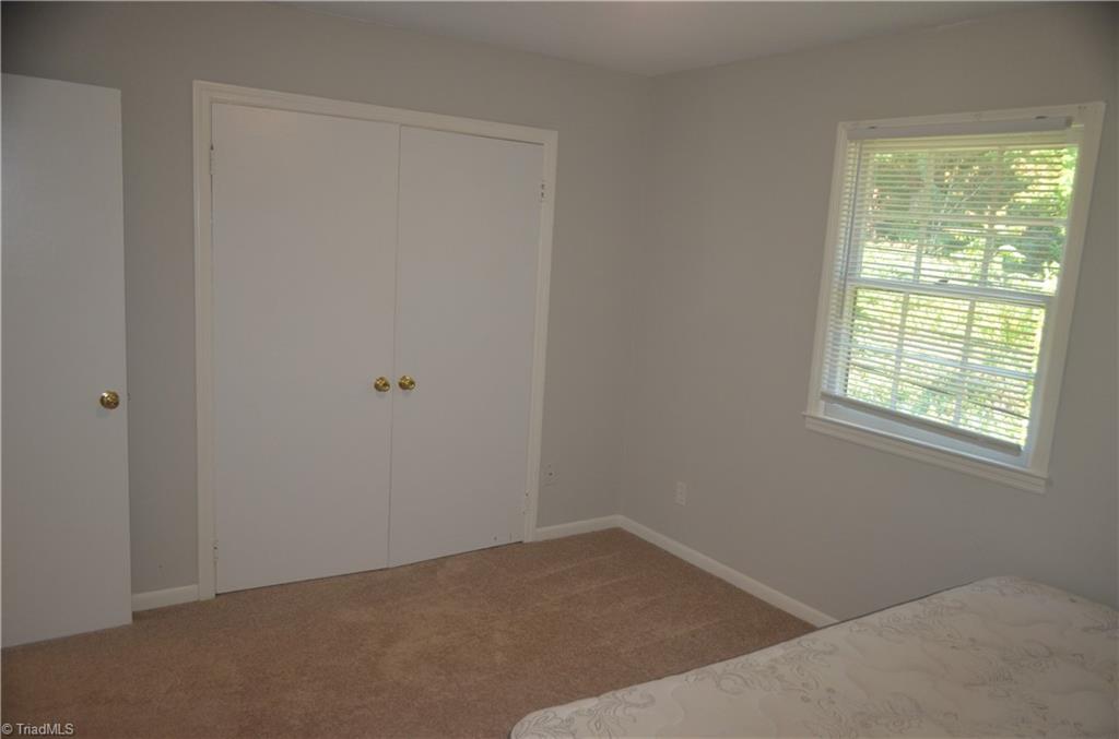 323 Old Vineyard Road Winston-Salem, NC 27104 - Photo 15 of 16