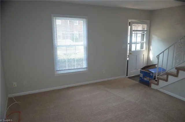 $1,100 | 323 Old Vineyard Road, Winston-Salem, NC 27104