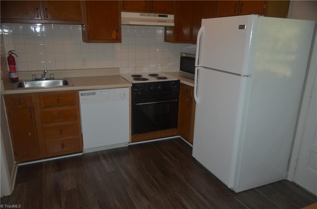 323 Old Vineyard Road Winston-Salem, NC 27104 - Photo 9 of 16