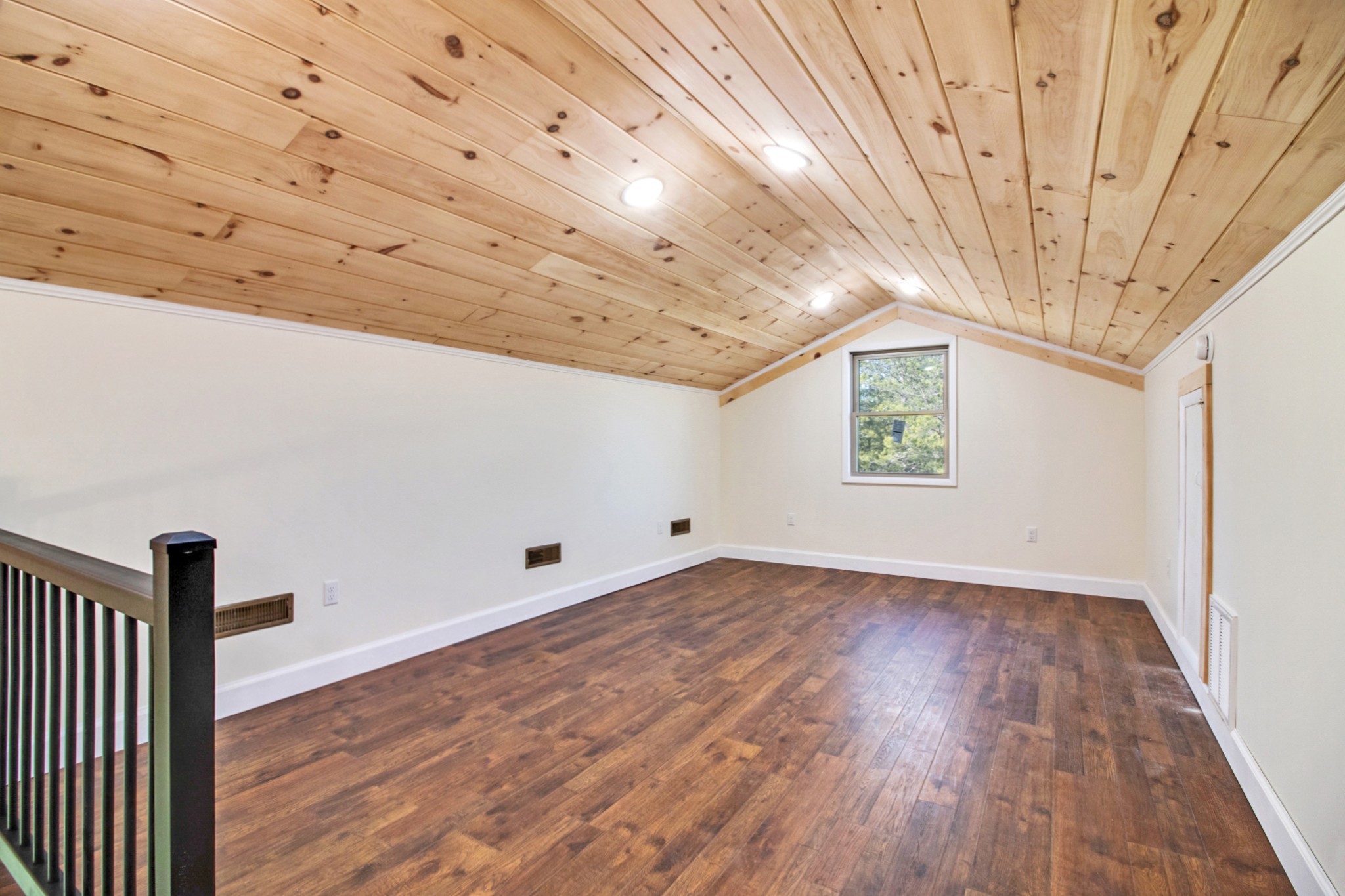 1215 Big Hollow Road Monroe, TN 38573 - Photo 28 of 42 Gallery Image 28