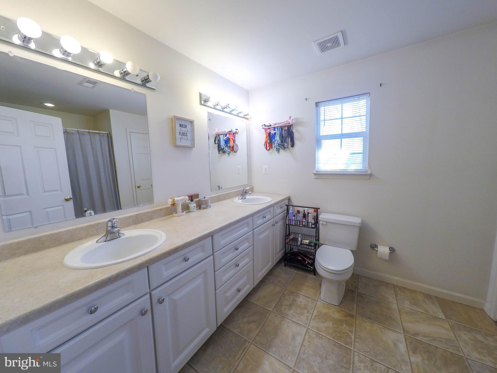 1406 Odenton Road Odenton, MD 21113 - Photo 22 of 42 Owners En-Suite Bathroom