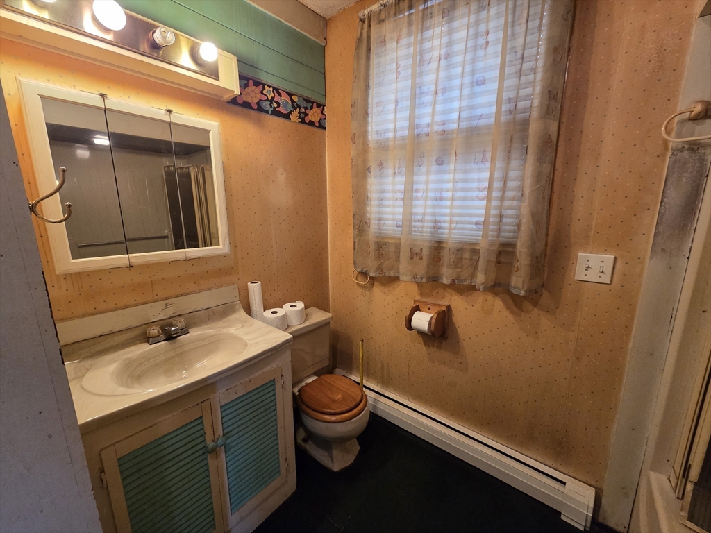 54 Slocum Street Acushnet, MA 02743 - Photo 21 of 35