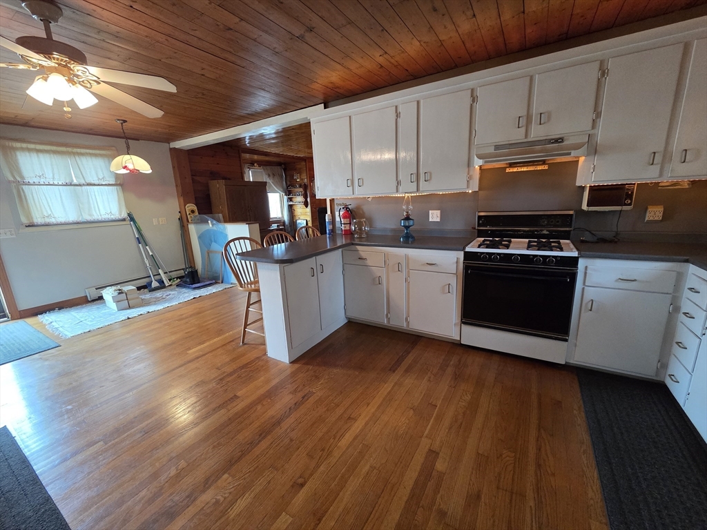 54 Slocum Street Acushnet, MA 02743 - Photo 6 of 35