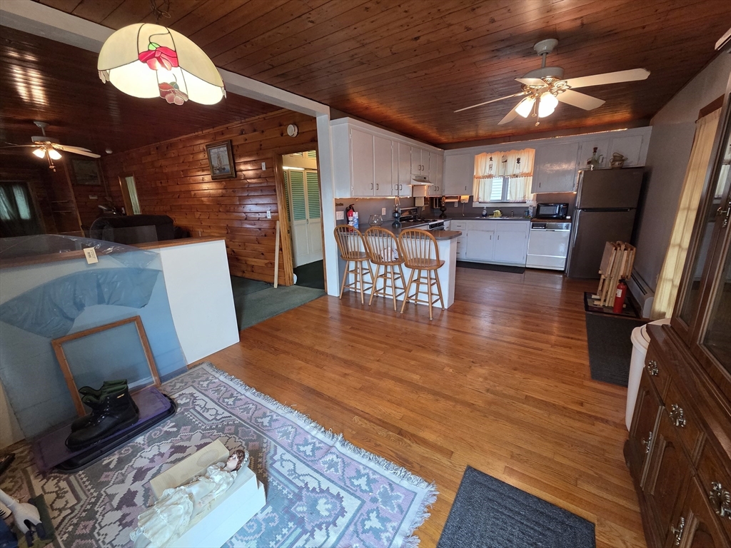 54 Slocum Street Acushnet, MA 02743 - Photo 7 of 35