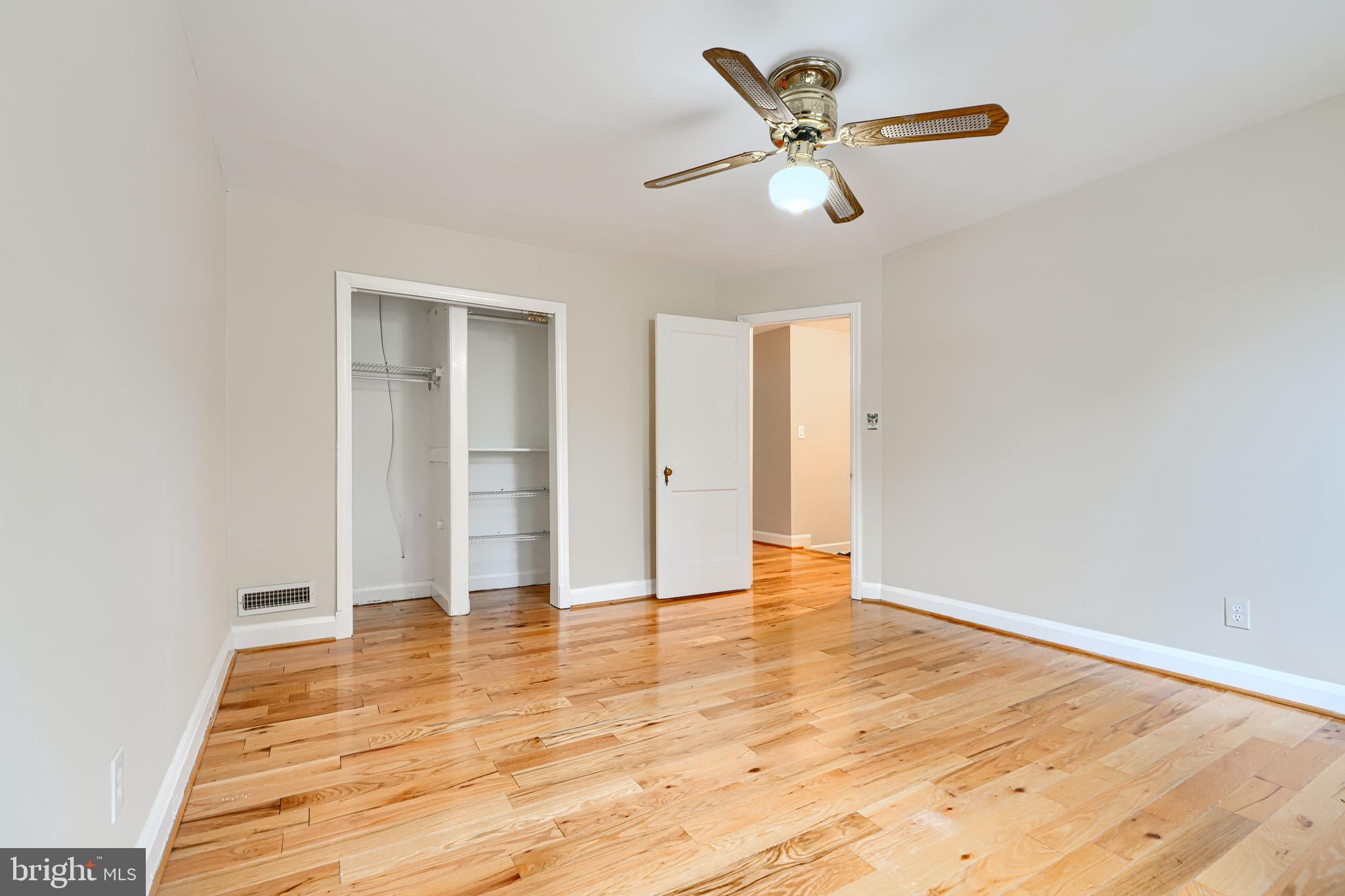 6142 Regent Park Road Baltimore, MD 21228 - Photo 18 of 36 Bedroom 3