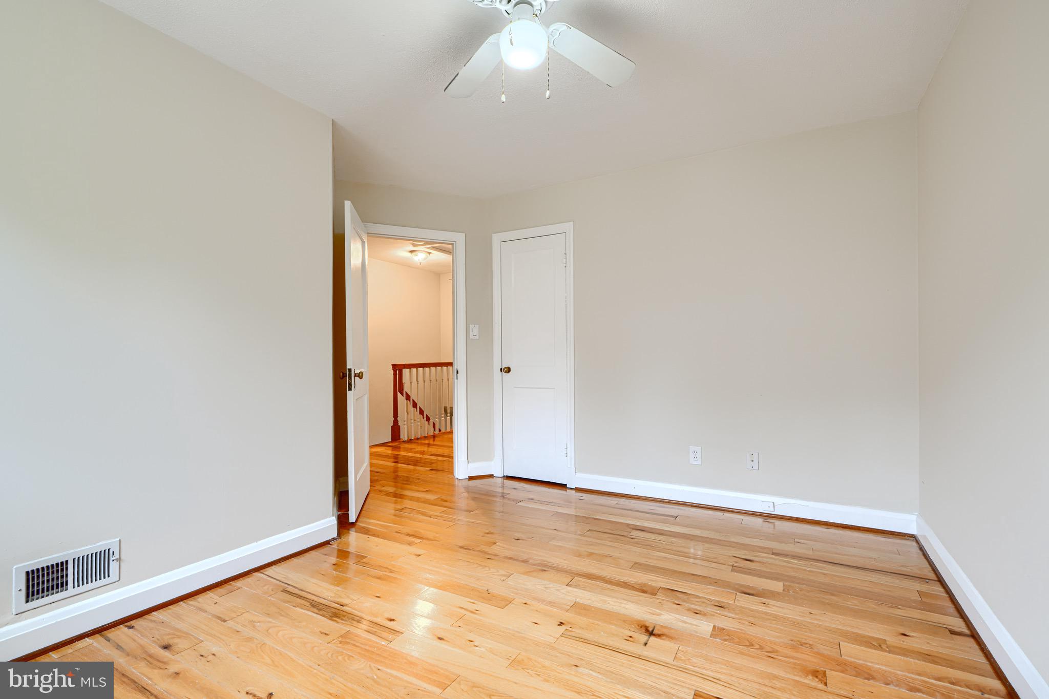 6142 Regent Park Road Baltimore, MD 21228 - Photo 23 of 36