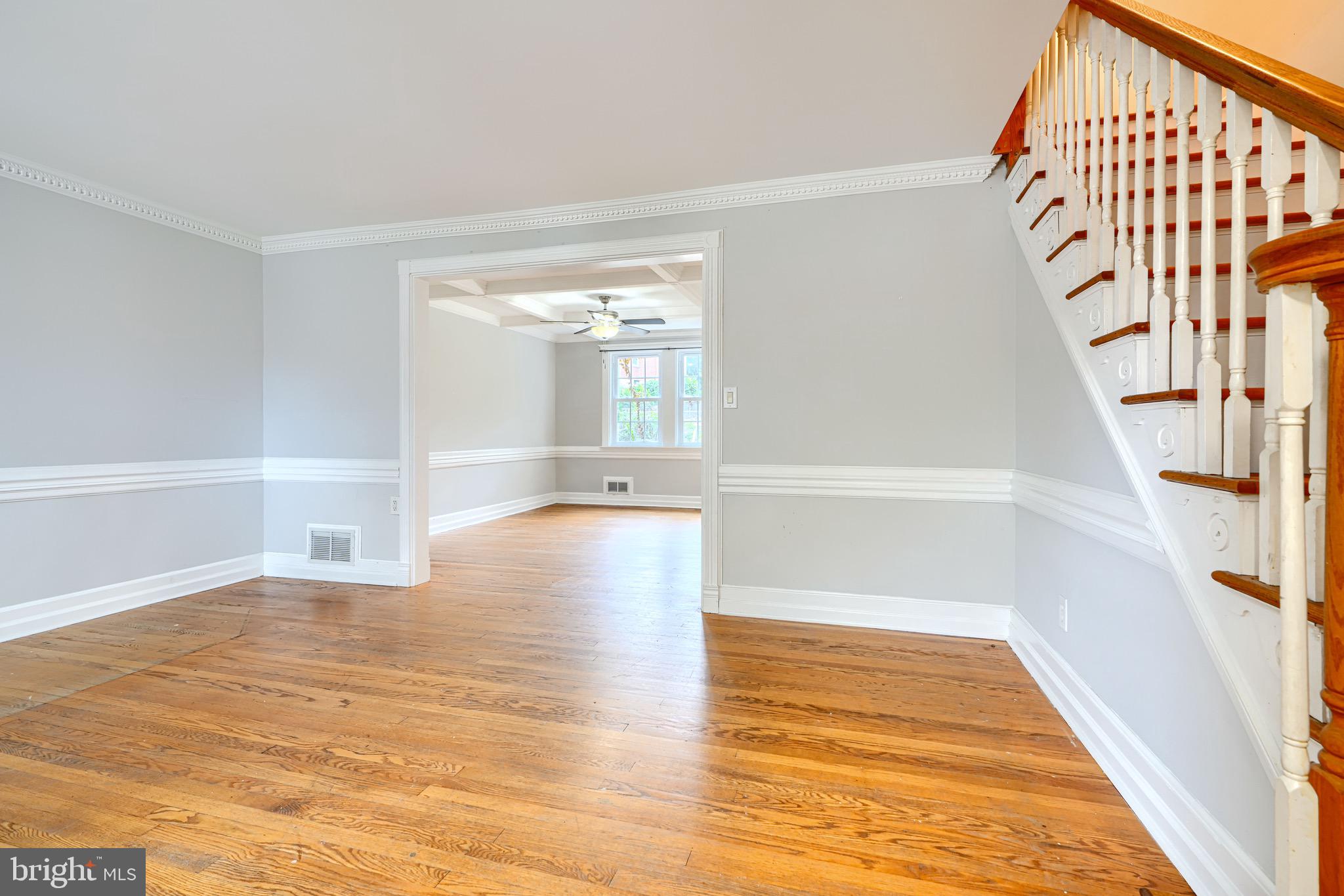 6142 Regent Park Road Baltimore, MD 21228 - Photo 5 of 36