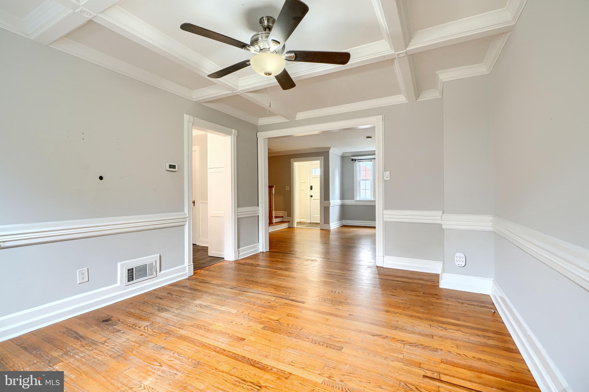 6142 Regent Park Road Baltimore, MD 21228 - Photo 9 of 36