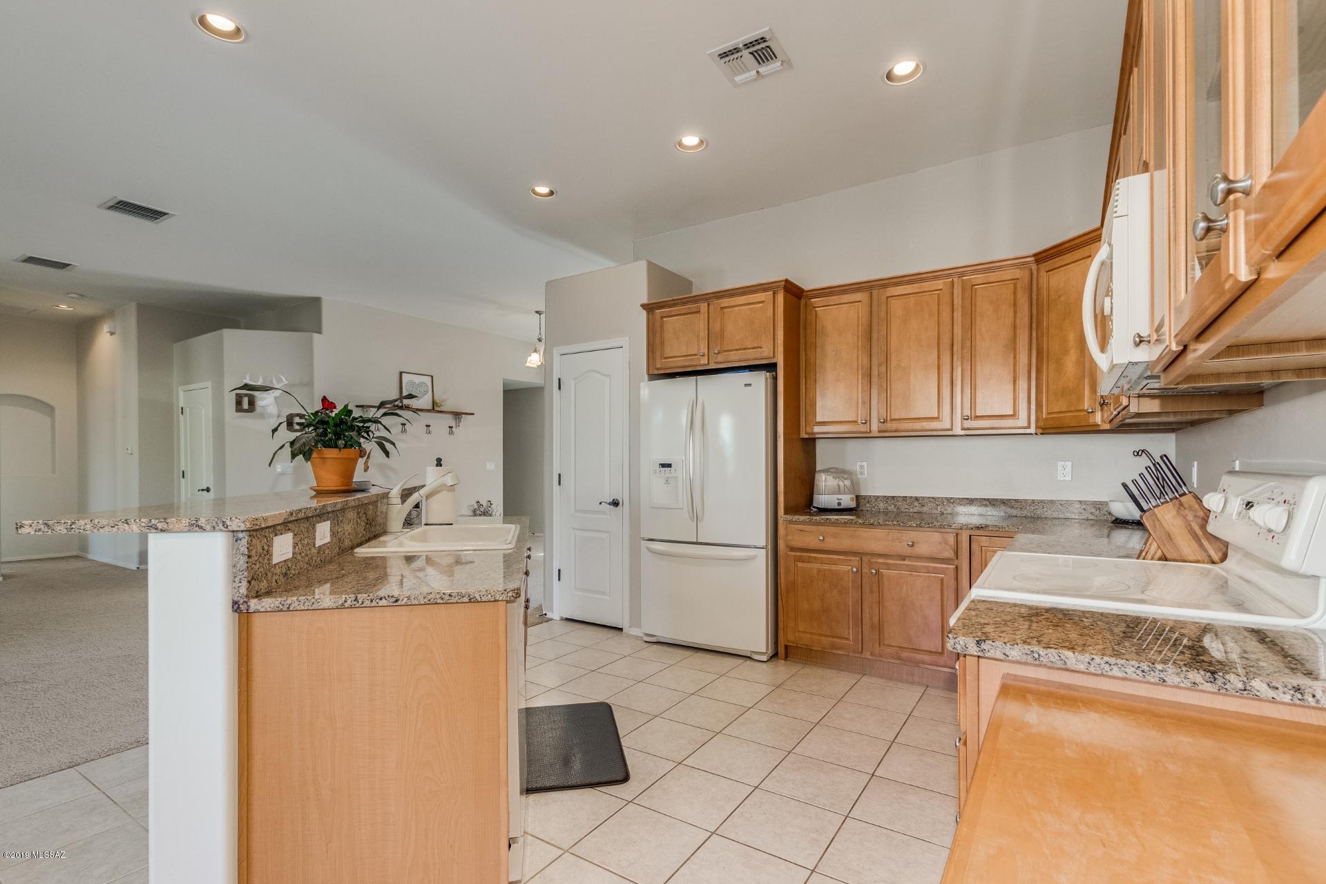 15013 North Pelham Road Tucson, AZ 85739 - Photo 10 of 24