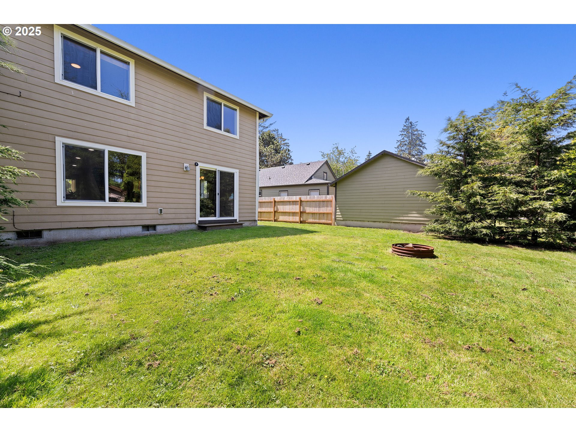 1225 3rd Avenue Hammond, OR 97121 - Photo 38 of 47 a house view with a garden space