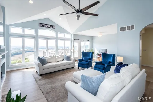 $462,500 | 612 Bluffs View Court, Eureka, MO 63025