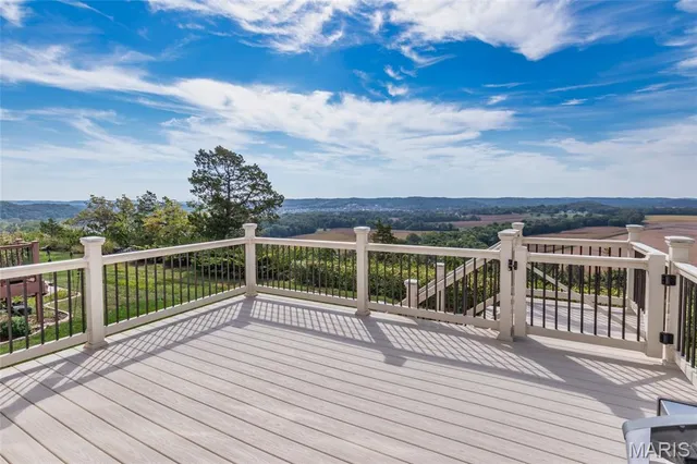 $462,500 | 612 Bluffs View Court, Eureka, MO 63025
