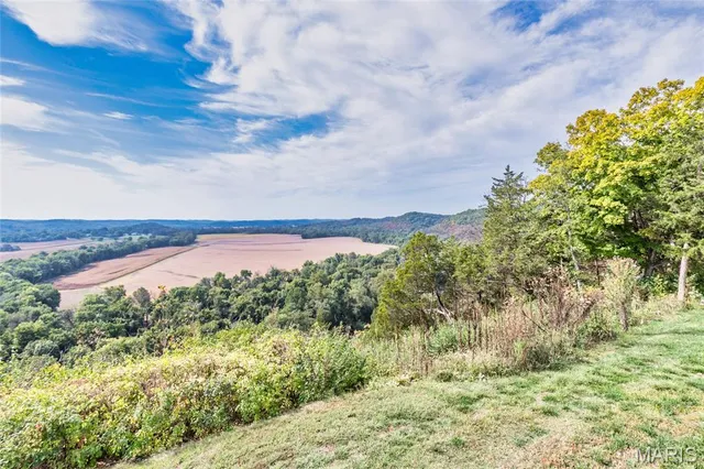 $462,500 | 612 Bluffs View Court, Eureka, MO 63025