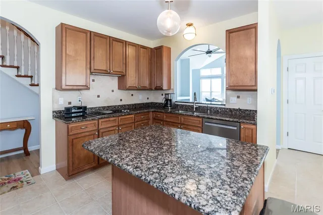 $462,500 | 612 Bluffs View Court, Eureka, MO 63025