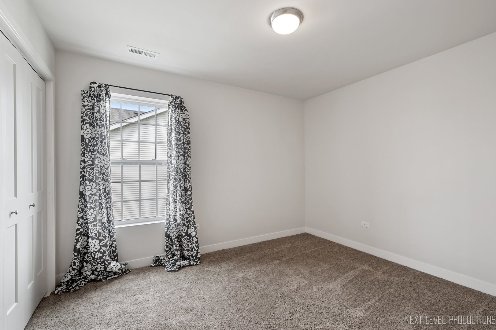 1147 Freedom Road Elburn, IL 60119 - Photo 15 of 21 an empty room with a window