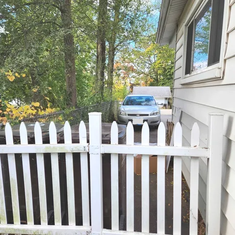 $239,900 | 908 Ridge Avenue, Wauconda, IL 60084