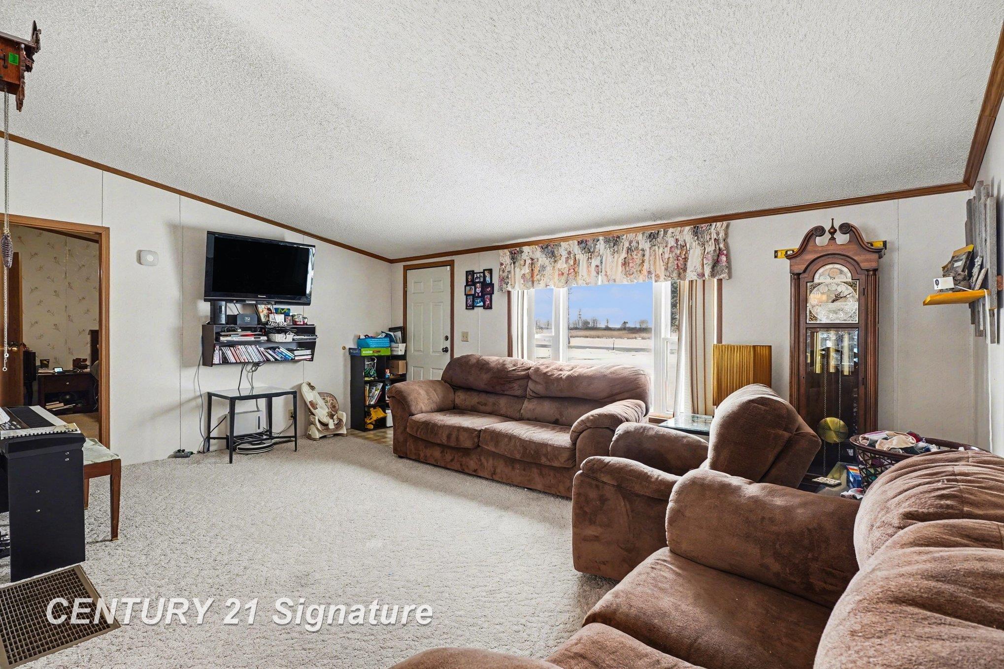 1245 South Pine Road Bay City, MI 48708 - Photo 3 of 18