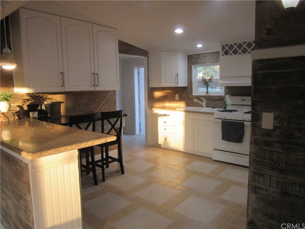 22602 Strohm Drive Perris, CA 92570 - Photo 12 of 12 Kitchen Main House