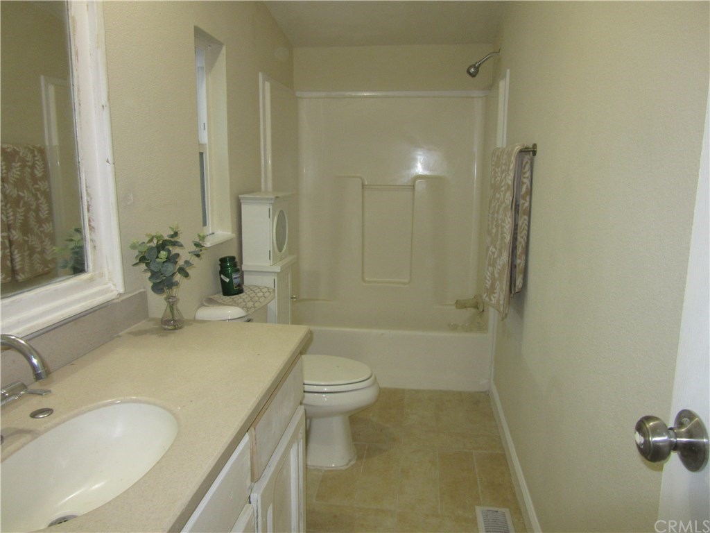 22602 Strohm Drive Perris, CA 92570 - Photo 8 of 12