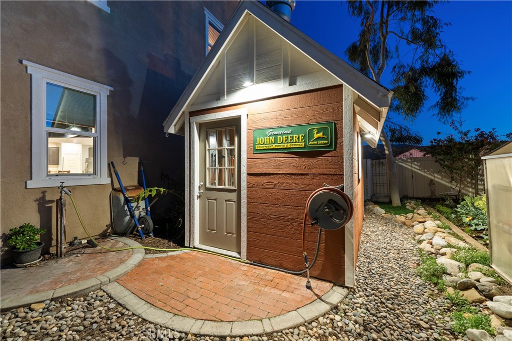 359 Edgewood Drive Fillmore, CA 93015 - Photo 34 of 39