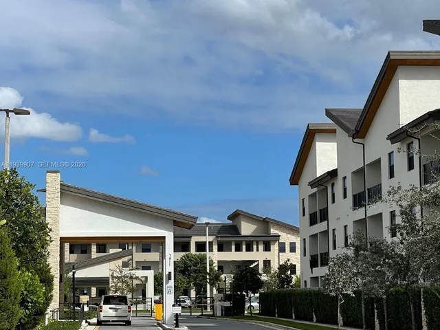 $3,000 | 7915 Northwest 104th Avenue, Unit 32, Doral, FL 33178