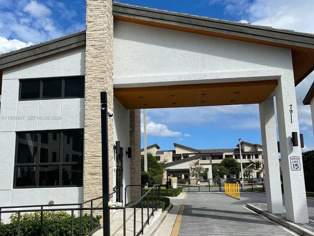 $3,000 | 7915 Northwest 104th Avenue, Unit 32, Doral, FL 33178