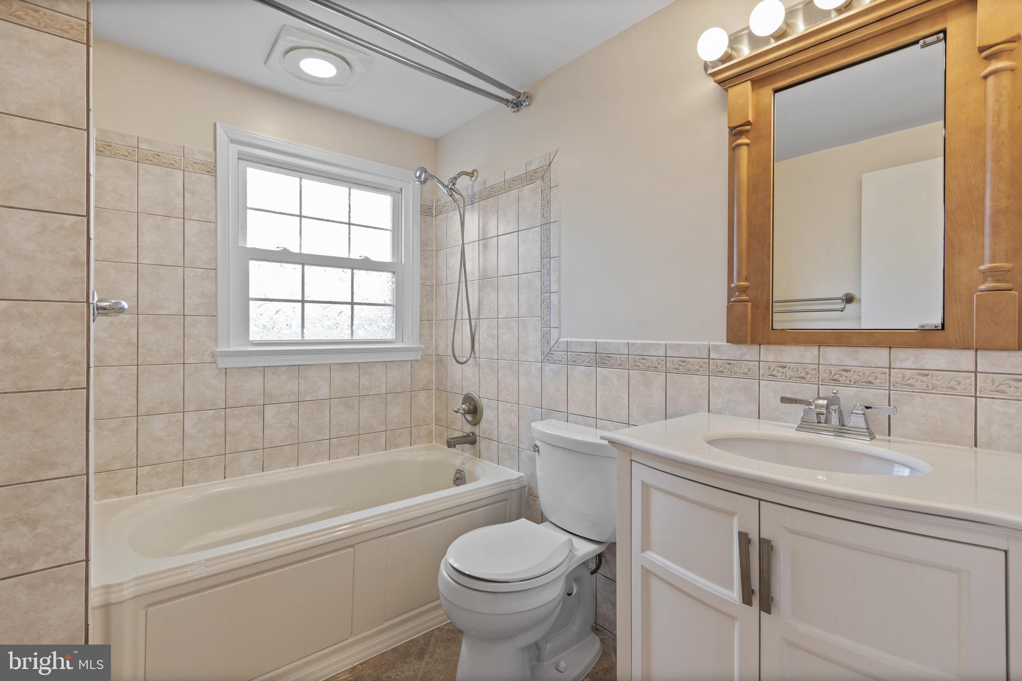 3011 Bonview Lane Silver Spring, MD 20906 - Photo 30 of 49 Full hall bath