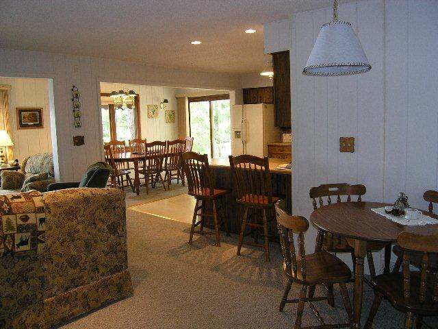 6869 North Rustic Drive Rhinelander, WI 54501 - Photo 2 of 9 Gallery Image 2