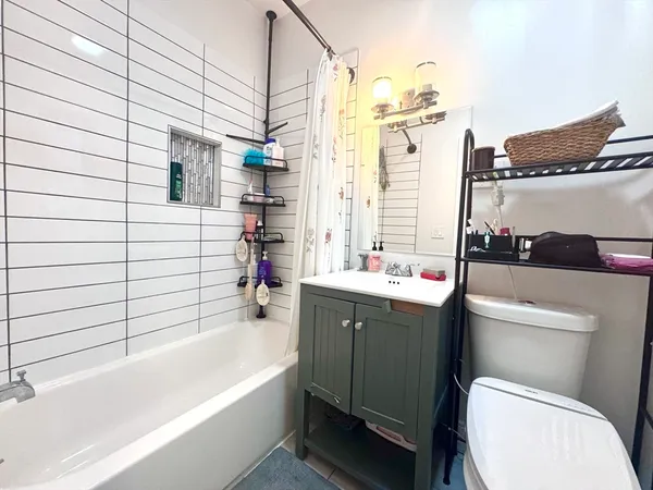 $3,300 | 1834 Beacon Street, Unit 16, Brookline, MA 02445