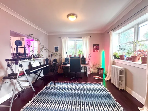 $3,300 | 1834 Beacon Street, Unit 16, Brookline, MA 02445