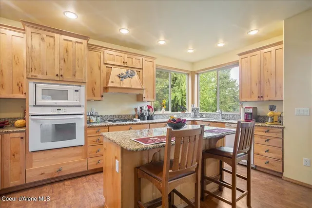 $985,000 | 403 Kula Drive, Sagle, ID 83860