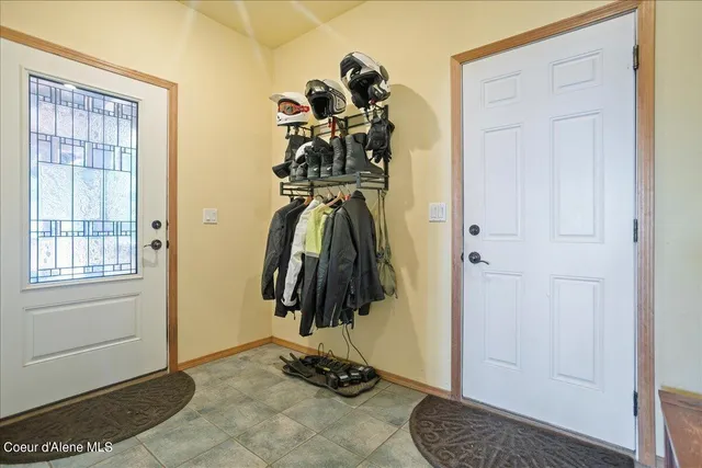 $985,000 | 403 Kula Drive, Sagle, ID 83860