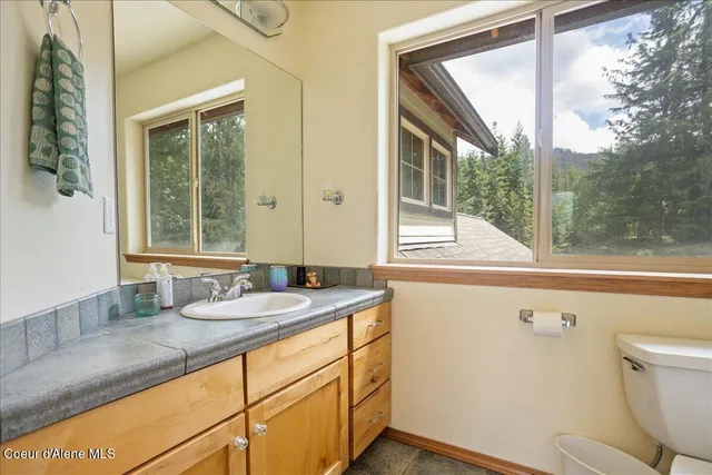 $985,000 | 403 Kula Drive, Sagle, ID 83860