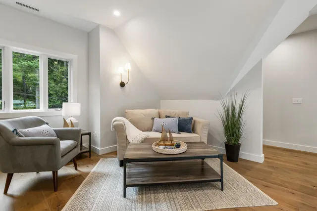 $5,500,000 | 63 Varney Point Rd Right, Gilford, NH 03249