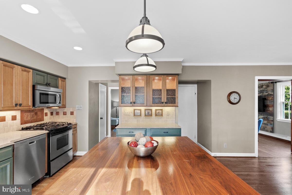 2110 Hanover Street Silver Spring, MD 20910 - Photo 14 of 64