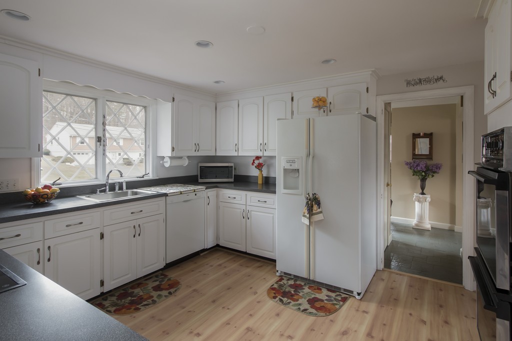 10 Bosworth Road Framingham, MA 01701 - Photo 13 of 30 Gallery Image 13