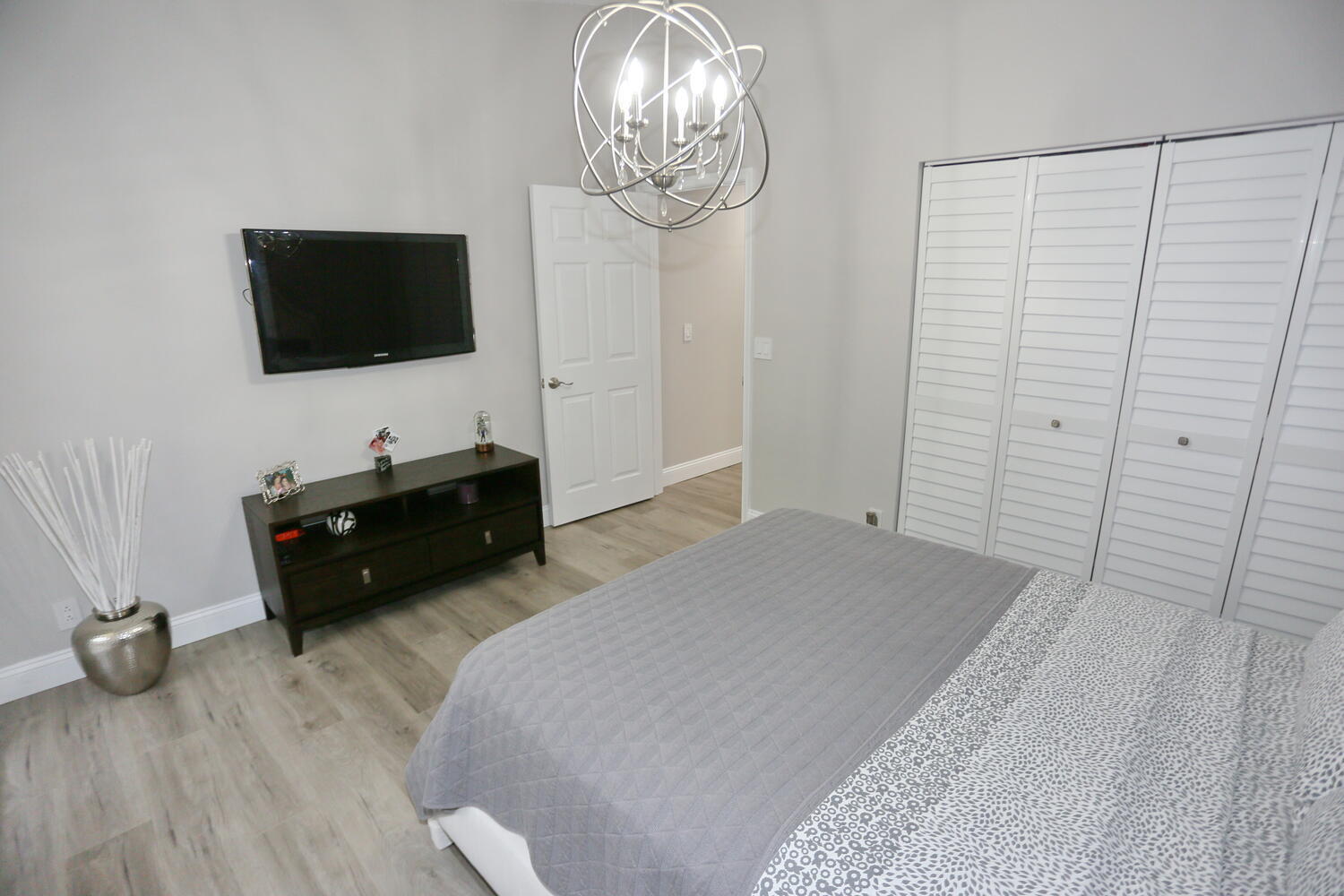 23085 Aqua View, Unit 5 Boca Raton, FL 33433 - Photo 38 of 48 Third Bedroom