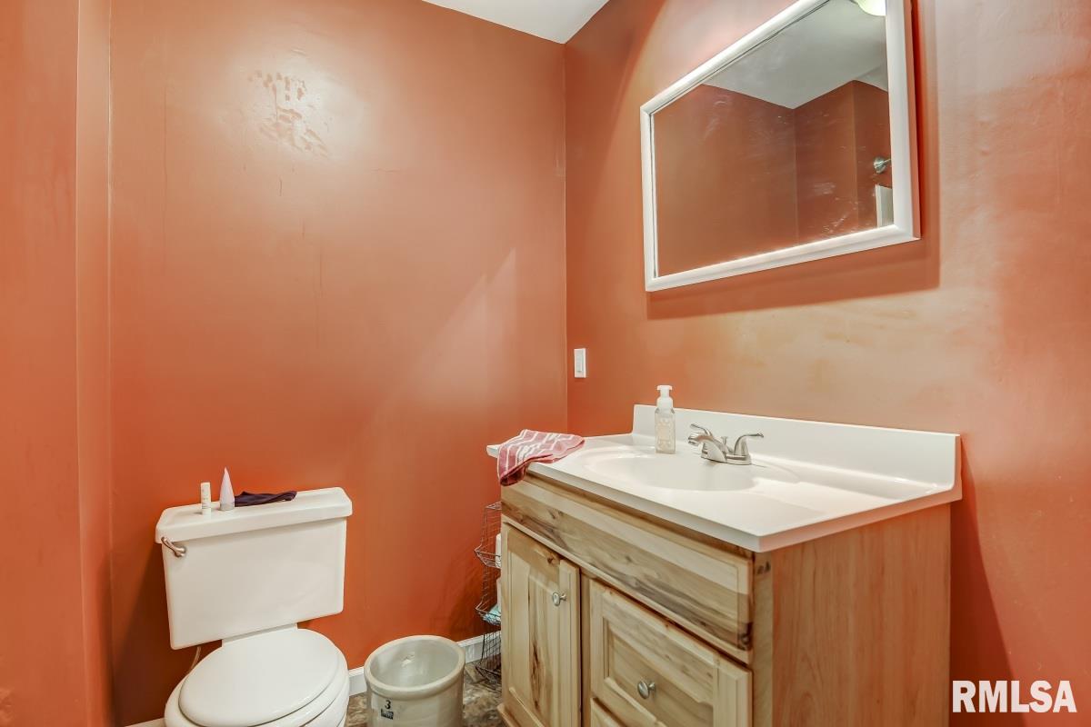 11153 Brookwood Hills Road Athens, IL 62613 - Photo 17 of 34 Gallery Image 17