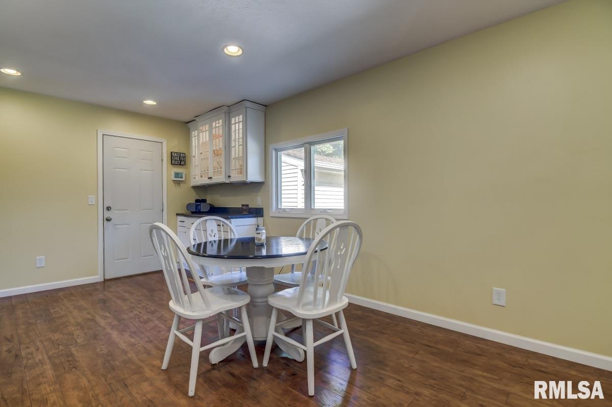 11153 Brookwood Hills Road Athens, IL 62613 - Photo 9 of 34 Gallery Image 9
