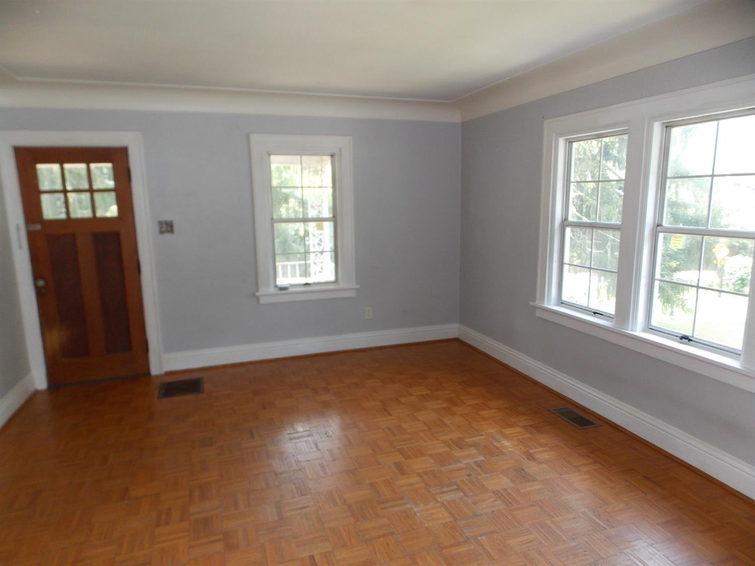 6784 Taylor Road Cincinnati, OH 45248 - Photo 7 of 19